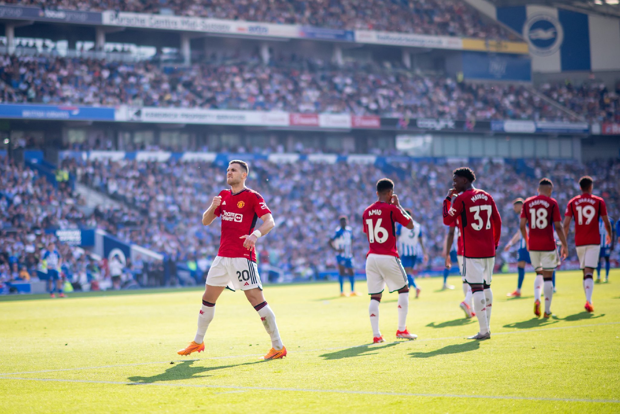 中大放异彩 中大放异彩